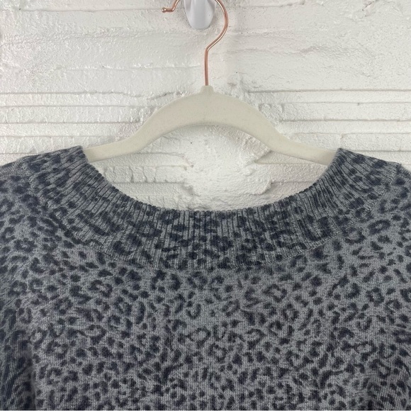 Calvin Klein Wool Blend Gray & Black Leopard Print Scoop Sweater Neck Size Small - Picture 8 of 11